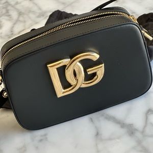 🔥SOLD🔥 Dolce&Gabbana DG Millennials Leather Camera Bag Calfskin crossbody blqck